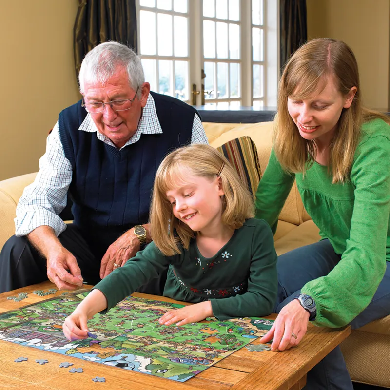 Familly Pieces - Offside Antics