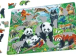 Rahmenpuzzle - Panda Bear Family on a China Mountain Plateau